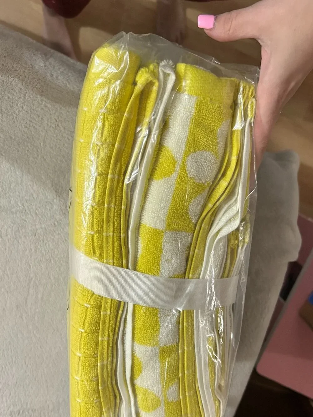 Kapoor Home Yellow Floral 6-Piece Bath Towel Set - NIP